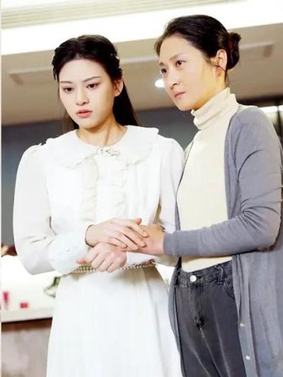 Mẹ Ơi, Kiếp Sau Con Sẽ Bảo Vệ Mẹ 2025