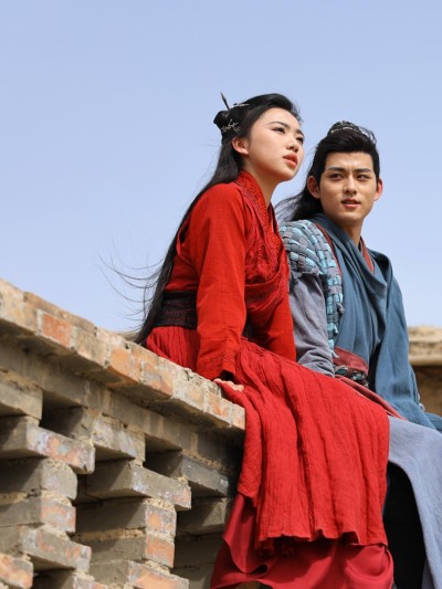 Tân Long Môn Khách Sạn 2025